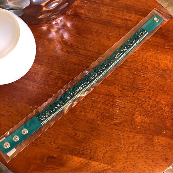 Wrap n snap bracelet, adjustable, microfiber #saa - Picture 5 of 7